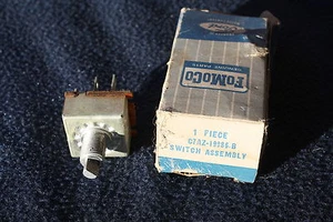 NOS 1967 FORD GALAXIE LTD CUSTOM AIR CONDITIONER SWITCH - Picture 1 of 2