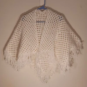 Scialle Boho Wrap VINTAGE fatto a mano all'uncinetto e frange triangolo personalizzato - Foto 1 di 9