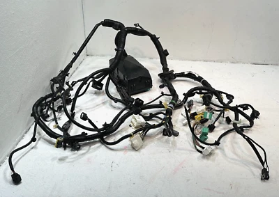 Arnés de cableado y caja de fusibles Acura MDX 2018 3,5 L para sala de motores OEM Foto 1 de 4