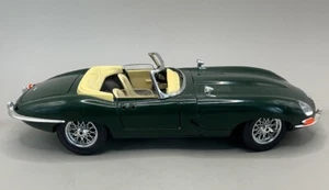 Burago Jaguar E Type Green 1961 Model Car Made in Italy 10" long - Picture 1 of 7