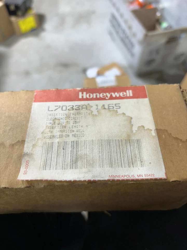 HONEYWELL L7033A1165 Thermostat - Image 1 of 1