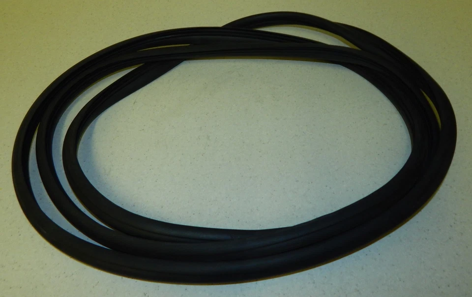 Metro Rear Windscreen Seal Rover 100 R100 Wind Screen Rubber 1990 on - Image 1 of 1