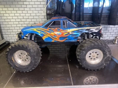 Team Associated MGT Monster Truck  Nitro RC Remote Control 1/8 Scale Vintage.    - Image 1 of 4