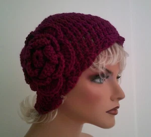NEU HANDMADE BOYSENBERRY FLOWER BEANIE CAP MÜTZE HANDGEHÄKELT BASKENMÜTZE CLOCHE - Bild 1 von 6