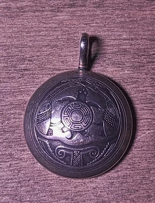 Vintage Sterling Silver Pendant Mexican Eagle Aztec Design Round Medallion - Image 1 of 3