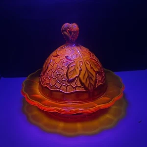 Cadmium Glows UV Mosser USA Trinket Dish w/Domed Lid Maple Leaf Carnival Glass - Picture 1 of 12
