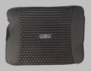 NEW Body Glove Padded HONEYCOMB Laptop Sleeve Black WATER RESISTANT 17 x 13 x 2 - Picture 1 of 4