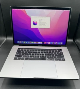 2018 - 15" Apple Macbook Pro / 2.2ghz i7 6-Core 16GB RAM 256GB 555x - LOW CYCLE - Picture 1 of 16