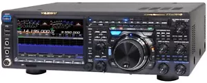 Yaesu FTDX101D HF/50/70MHz Transceiver - Picture 1 of 3