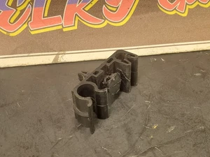 S14 240SX Fuel Pipe Hose Brake Line Bracket Clip Mount Insulator #2 - Bild 1 von 8