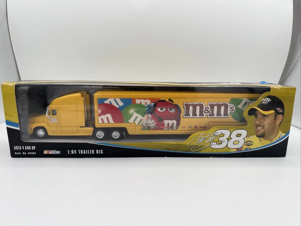 NASCAR m&m's #38 Elliott Sadler equipamento de reboque fundido 1:64 Winners Circle  - Imagem 1 de 3