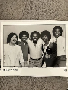 1982 Press Photo Members of the band Mighty Fire; Harry Kim Of Phil Collins Band - Picture 1 of 2