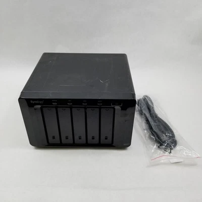 Synology DiskStation DS1511+ almacenamiento conectado en red de 5 bahías - SIN UNIDADES Foto 1 de 4