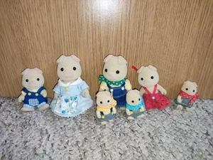 Sylvanian Families Grunt Pig Family and Triplet Baby Piglets - Picture 1 of 4