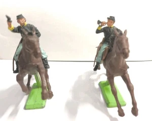 Coppia Soldatini Britains LTD 1971 Nordisti a Cavallo scala 1:32  - Foto 1 di 12