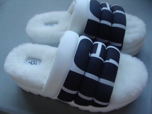 NUOVO SANDALO UGG MAXI LOGO SLIDE DONNA BIANCO PUFF RASO PLATEAU LANA taglia 7 US