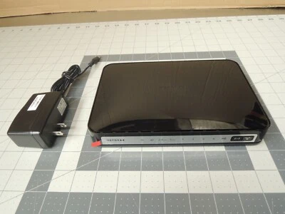 NETGEAR N750 WiFi 300+450Mbps Dual Band 4-Port Gigabit Router (WNDR4300V2) - Image 1 of 4