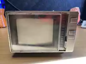 🙇 SONY TRINITRON KV-6000BE 6'' inch CRT TV SMALL COLLECTABLE MICRO PROP C64🙇🏻 - Picture 1 of 15