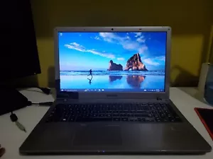 Samsung Laptop All Gray 15 inch screen, i5 processer 64 bit 6 GB Ram 2.60 GHz - Picture 1 of 8