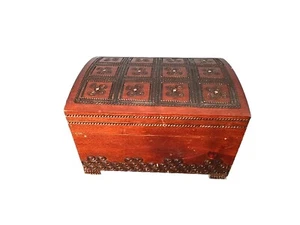 Vintage Wooden Hand Carved Jewelry Hinged Trinket Box Made in Poland - Picture 1 of 15