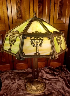 Abajur de mesa antigo assinado Miller 16 painéis vidro escória - Imagem 1 de 4