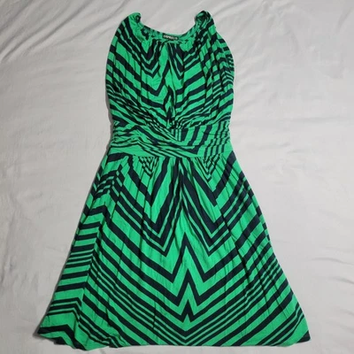 Vestido Express Verde y Negro Chevron Elástico Línea A Sin Mangas Talla XS Foto 1 de 4