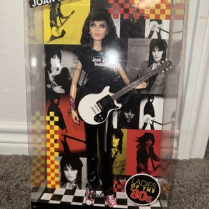 2009 Joan Jett Barbie Puppe Ladies of the 80’s Pink Label Neu in OVP - Bild 1 von 4