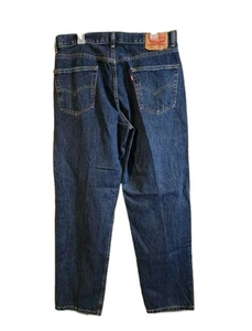 Pantalones de mezclilla azul para hombre Levi’s 550 calce relajado pierna recta ropa de trabajo talla 36x34 - Imagen 1 de 16