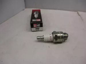 Resistor Copper Spark Plug Champion 846 - Picture 1 of 1