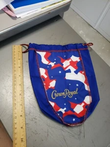 Crown Royal Liquor Bottle Drawstring Bag Red/White/Blue Camo Limited Edition - Bild 1 von 2