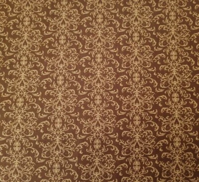 A Golden Holiday por Laurie Cook Acolchado Tesoros Pergamino Dorado en Marrón Foto 1 de 3