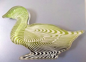 RARO DE COLECCIÓN Abraham Palatnik PATO Imán Lucita Acrílico Escultura Estatuilla Pal 1073 - Imagen 1 de 6