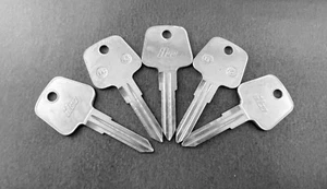 Lots of AA2 X51 NE-1 HN1 Type Key Blanks for Honda, Audi & MG - Picture 1 of 13