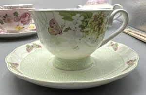 Schönes Grace Teegeschirr Porzellan mintgrün weiß Blumen Teetasse & Untertasse Set Vintage - Bild 1 von 10