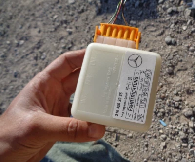 Mercedes-Benz alarm W210 W208 W202 C43 CLK430 E420 E280 E320 E300 E430 E55 AMG - Image 1 of 2