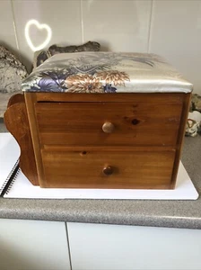 Vintage Sewing Box - Picture 1 of 18