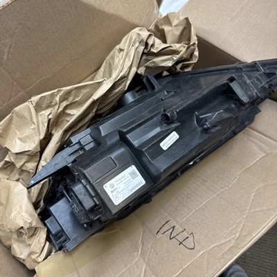 Faro lateral derecho pasajero Volkswagen Jetta 19-23 base LED OEM 17A.941.036.A Foto 1 de 3