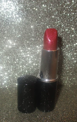 Lancome Color Design Lipstick FASHION ICON (Metallic) FULL SIZE - Image 1 of 3