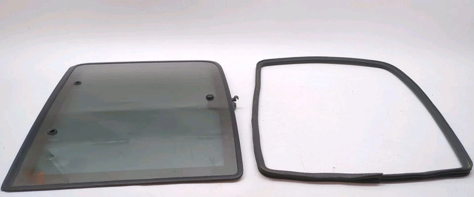 Chevrolet C/K 1500 1988-1998 (GMC) LH cuarto ventana de ventilación de vidrio lado del conductor OEM  Foto 1 de 4