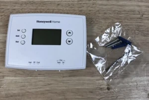 Honeywell home RTH221B 1-Week Programmable Thermostat with Digital Display - Picture 1 of 9