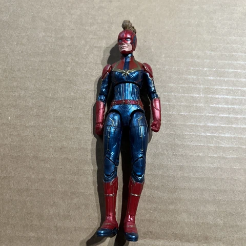 Marvel Legends 2018 Captain Marvel Loose 6" Action Figure Cover