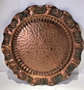 Plato pequeño de cobre macizo vintage gregoriano hecho en EE. UU. House of Hummel - Imagen 1 de 3