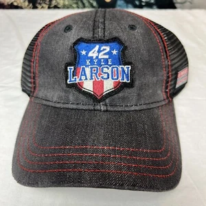 Kyle Larson #42 Chip Ganassi Carreras Objetivo Camionero Sombrero Escudo Gorra Malla Trasera Nuevo con Etiquetas - Imagen 1 de 11