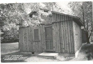 Postal Onekama, MI Michigan 1963 RPPC, Little Eden Camp, Maples Cottage - Imagen 1 de 2