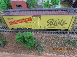 HO SCALE 40' BOX REFER BLATZ MILWAUKEE COUPLERS, HOOK HORN COUPLERS - Picture 1 of 3
