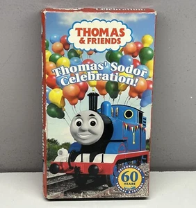Thomas Tank Engine Friends Sodor Celebration! VHS 2004 Videokassette 60 Jahre Zug - Bild 1 von 13