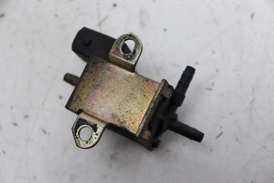Ferrari 456 GTA F116 Solenoid Valve 154384 J204 - Imagem 1 de 1
