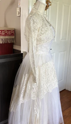 Vestido de Boda De Colección Años 50 Talla XS/S Blanco Tul Crema Encaje Corsé Vestido Baile de graduación 26" Cintura Foto 1 de 4