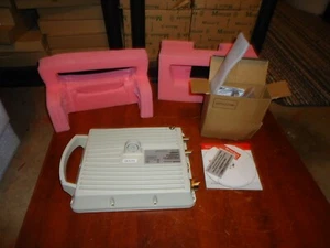  RADWIN, SÉRIE 5200, RADIO STATION DE BASE 3,5 GHZ, PIÈCE #RW-5200-0250, NEUVE SANS BOÎTE - Photo 1 sur 11