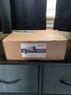 ACTI E41A 1MP VARIFOCAL DAY/NIGHT IR WDR OUTDOOR BULLET IP NETWORK CAMERA - Image 1 of 3